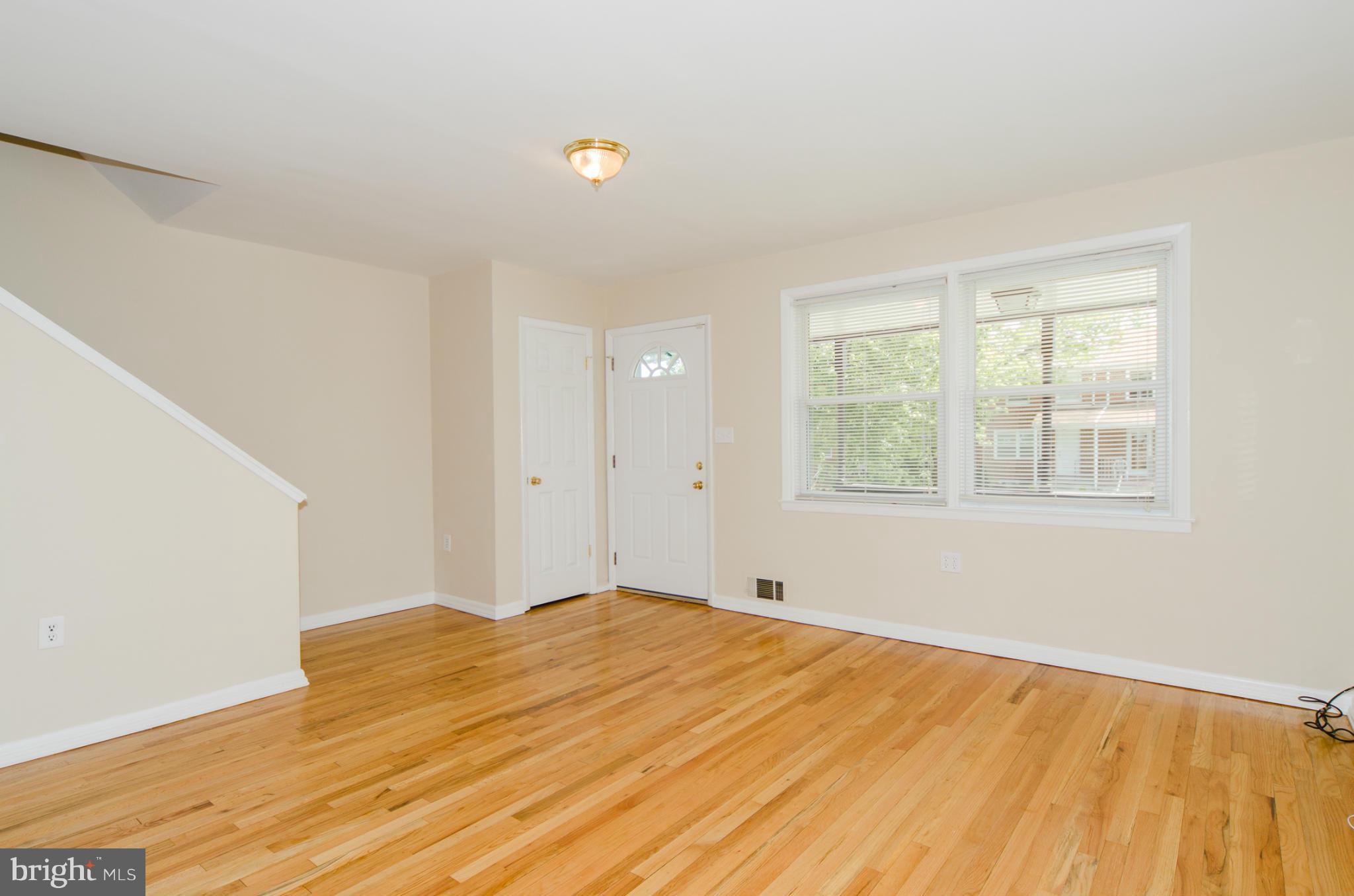 1670 Poles Road Essex, MD 21221 - Photo 3 of 30 Living Room