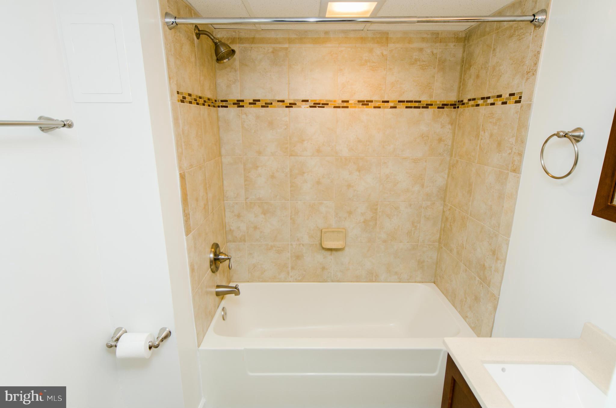 1670 Poles Road Essex, MD 21221 - Photo 22 of 30 Bath