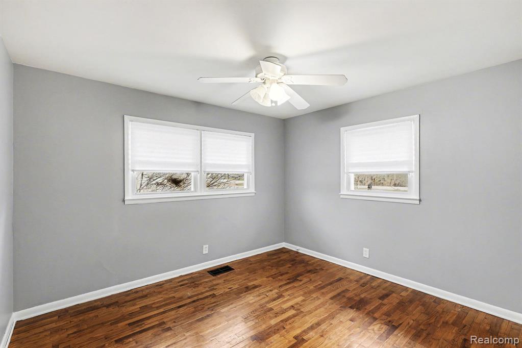 1260 Gilbert Street Flint, MI 48532 - Photo 18 of 32 Gallery Image 18