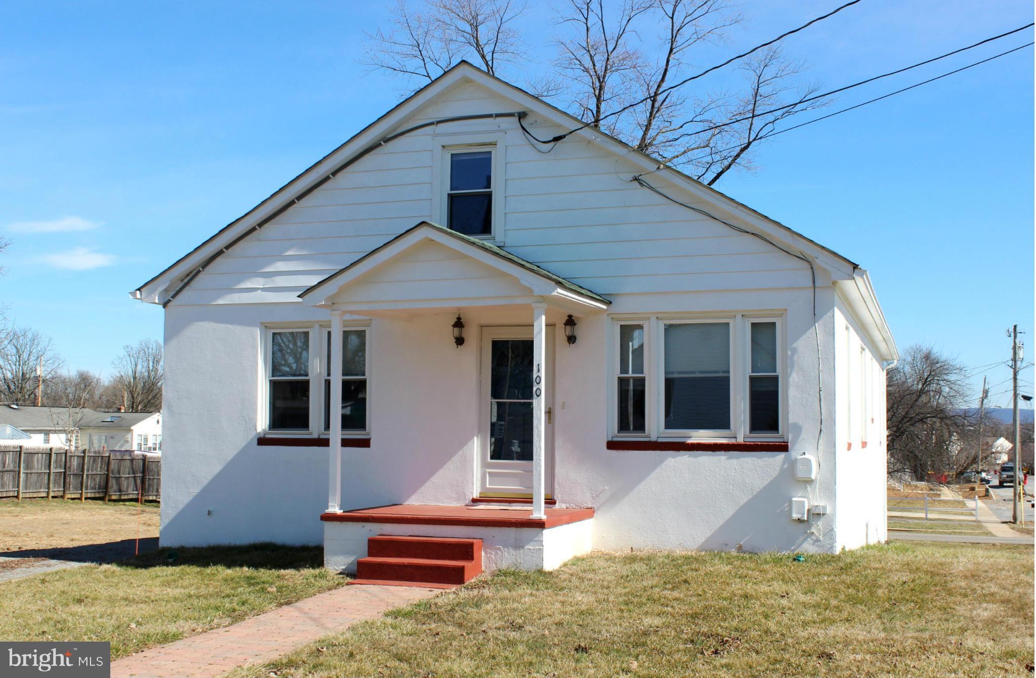 Rancher with Front Porch