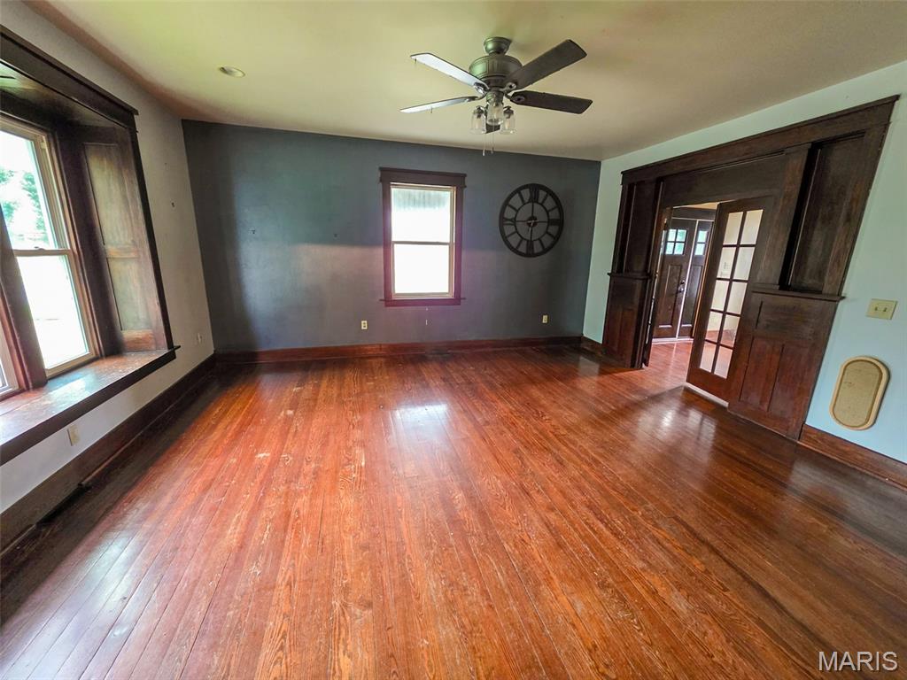 306 East Main Street Teutopolis, IL 62467 - Photo 4 of 27