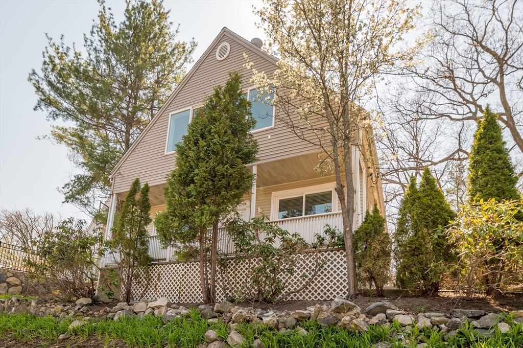 765 Walnut Street Lynnfield, MA 01940 - Photo 2 of 28