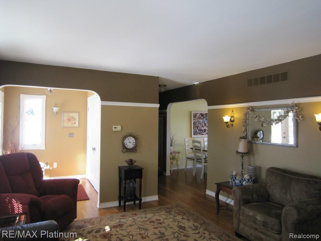 6223 Golf Club Road Howell, MI 48843 - Photo 3 of 16 golf club living room view 3.jpg