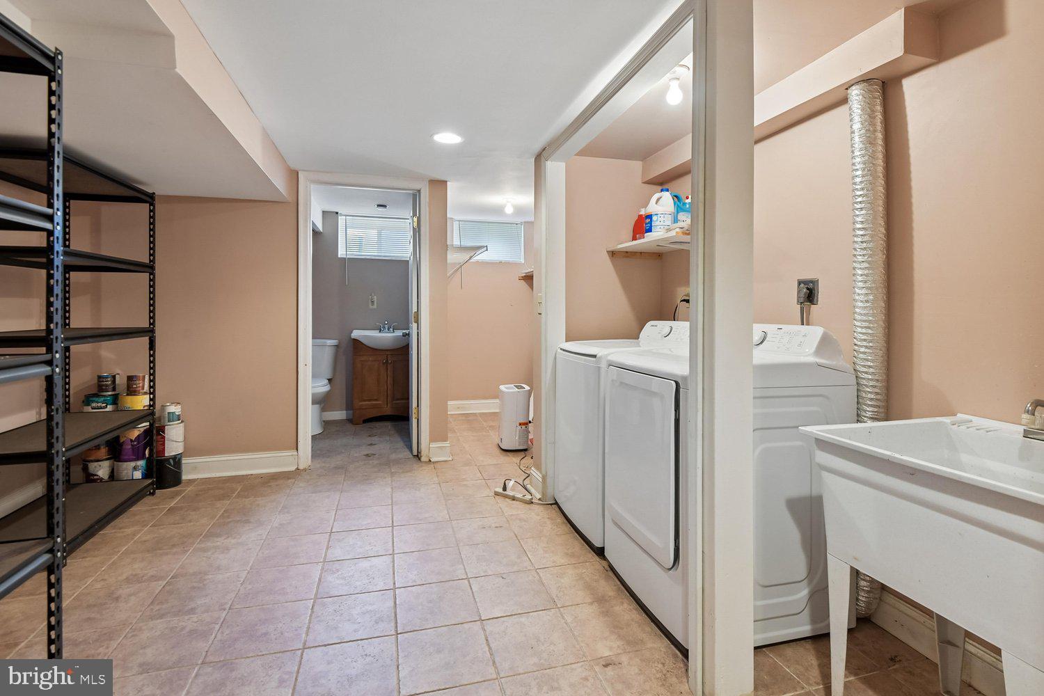 6822 Fox Meadow Road Baltimore, MD 21207 - Photo 28 of 35 Laundry