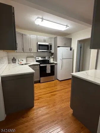 $3,400 | 275 Main Avenue, Unit 2, Stirling, NJ 07980