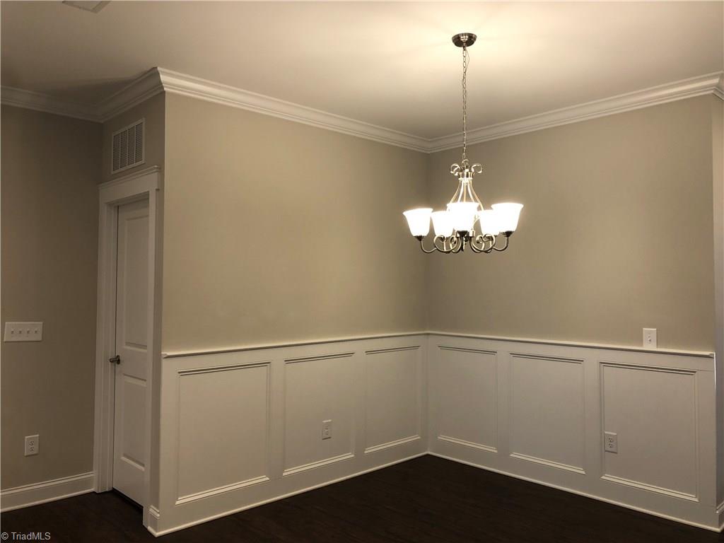 3428 Amber Mdws Road, Unit 27 High Point, NC 27265 - Photo 5 of 26