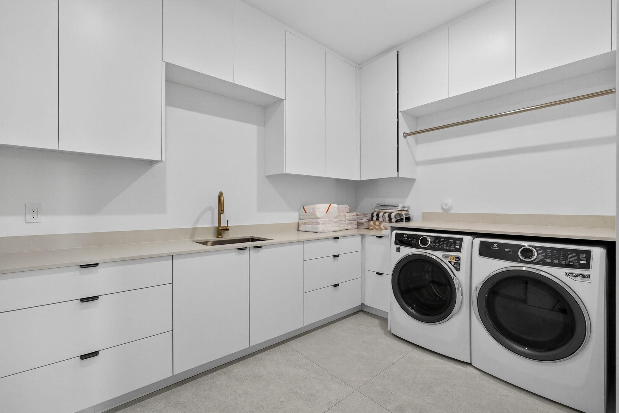 123 Murray Road West Palm Beach, FL 33405 - Photo 45 of 62 Laundry room