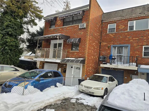 $3,800 | 1792 Lacombe Avenue, Unit 1 | Harding Park