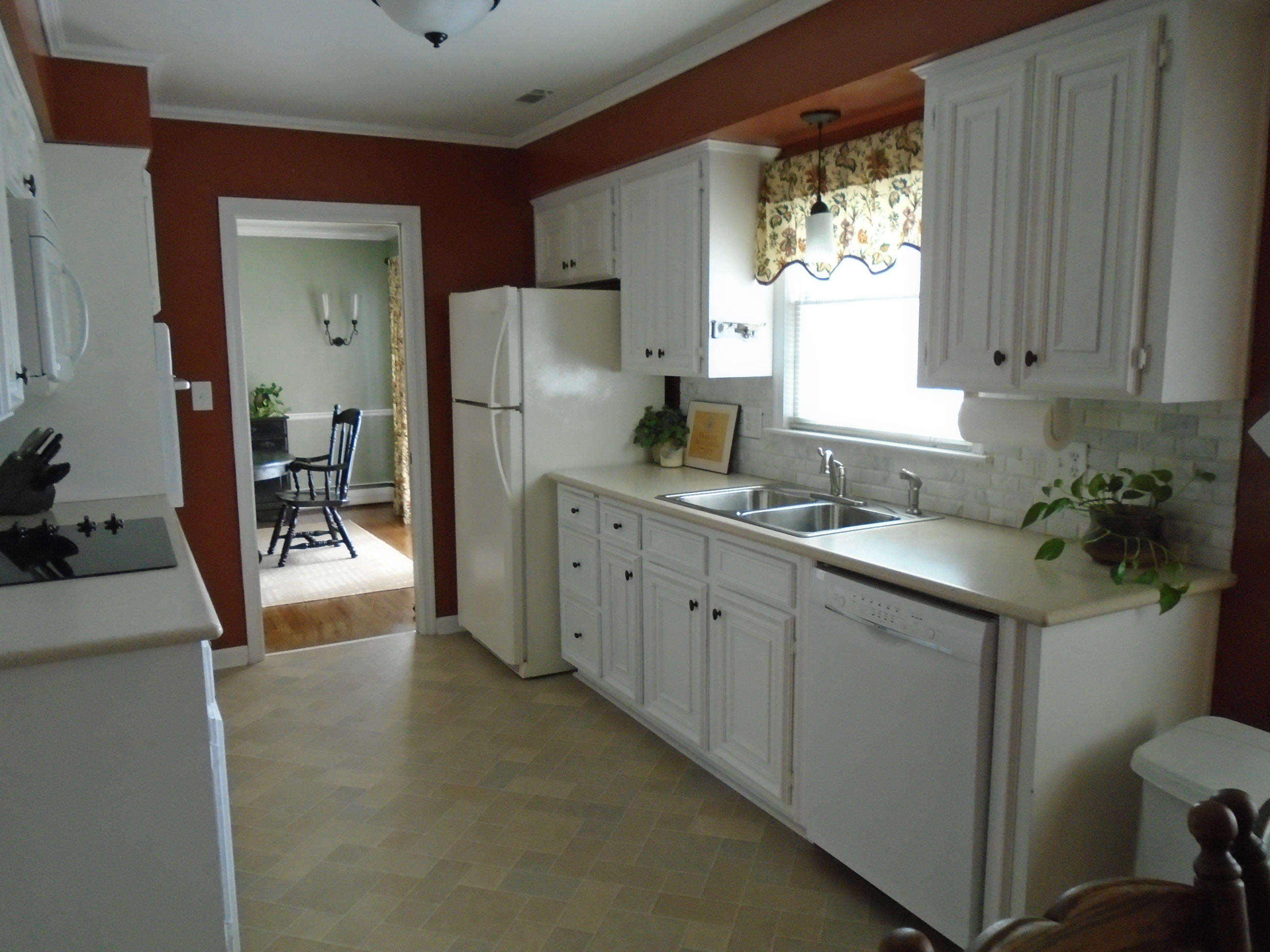 3107 Harmony Road Roanoke, VA 24018 - Photo 11 of 63 Kitchen