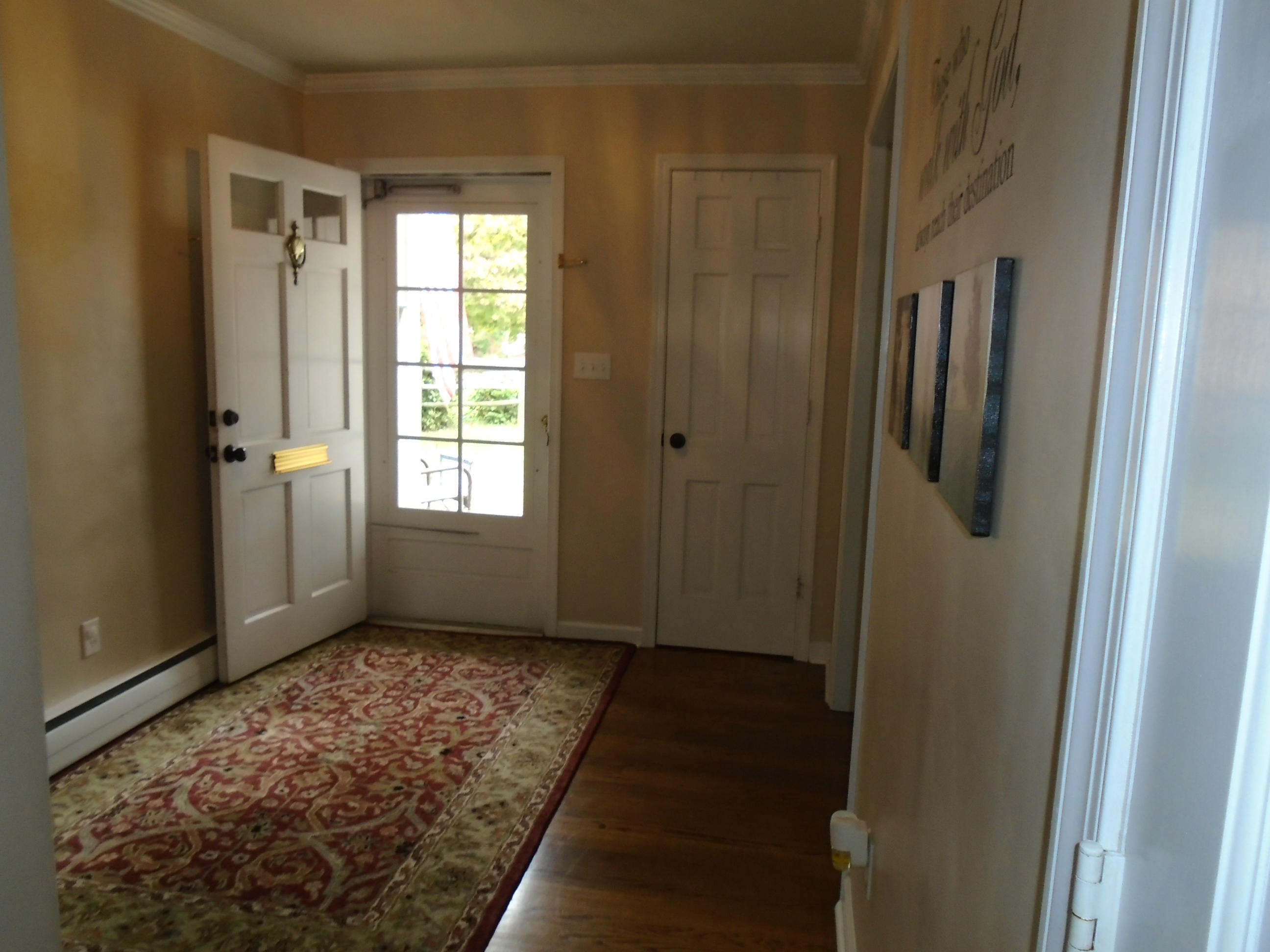 3107 Harmony Road Roanoke, VA 24018 - Photo 7 of 63 Foyer