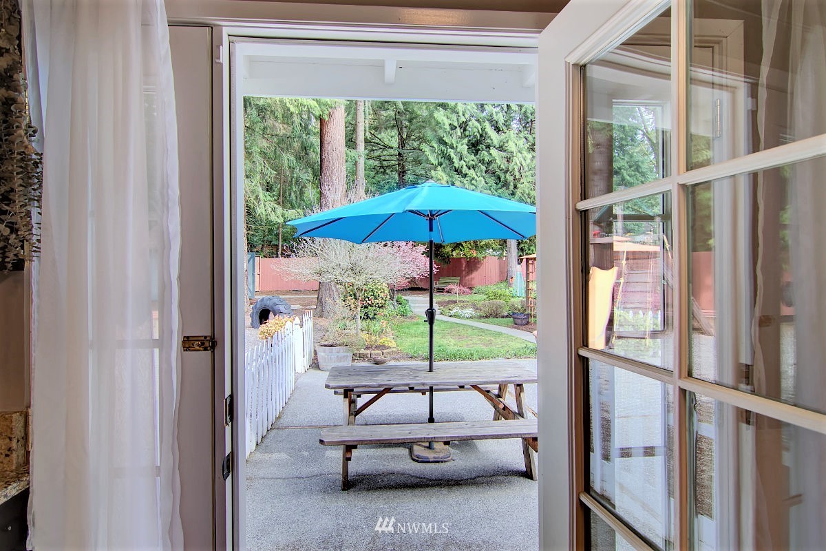 9304 Northeast 184th Place Bothell, WA 98011 - Photo 14 of 40 Gallery Image 14