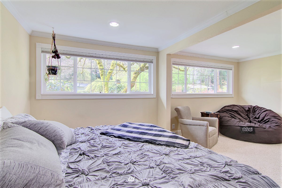 9304 Northeast 184th Place Bothell, WA 98011 - Photo 16 of 40 Gallery Image 16
