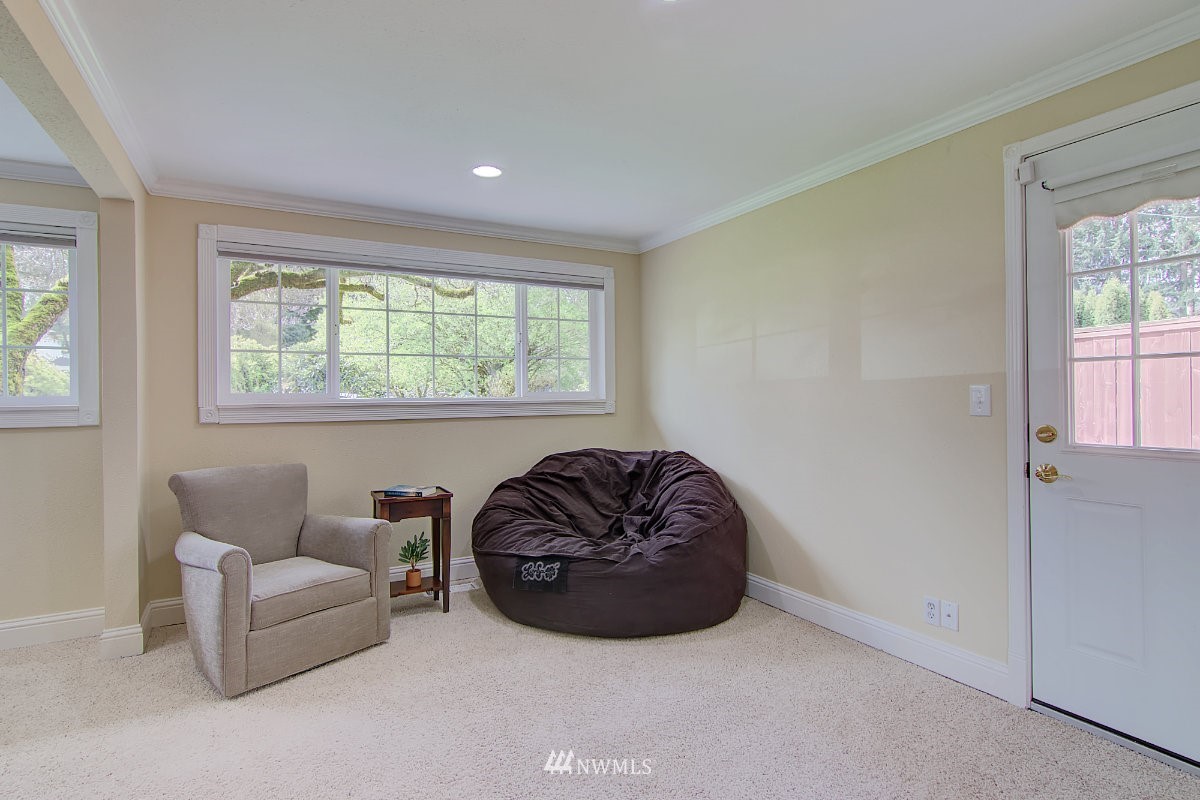 9304 Northeast 184th Place Bothell, WA 98011 - Photo 18 of 40 Gallery Image 18