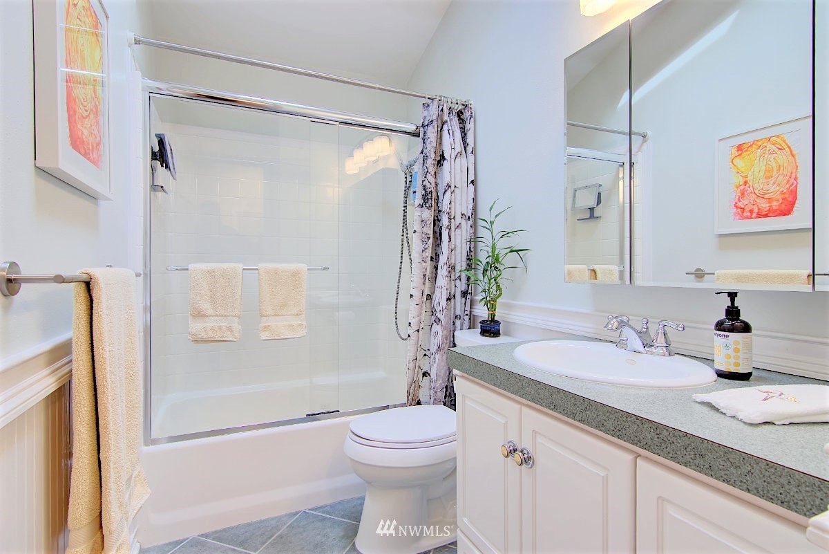 9304 Northeast 184th Place Bothell, WA 98011 - Photo 22 of 40 Gallery Image 22