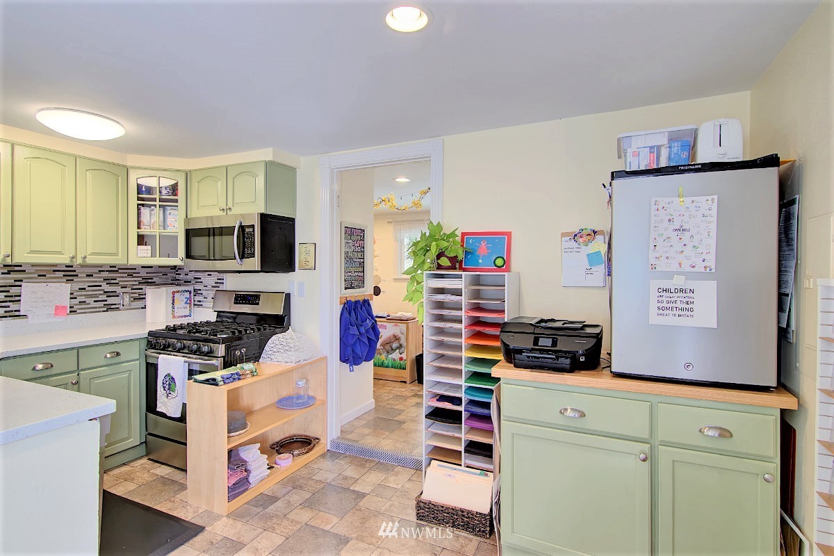 9304 Northeast 184th Place Bothell, WA 98011 - Photo 28 of 40 Gallery Image 28