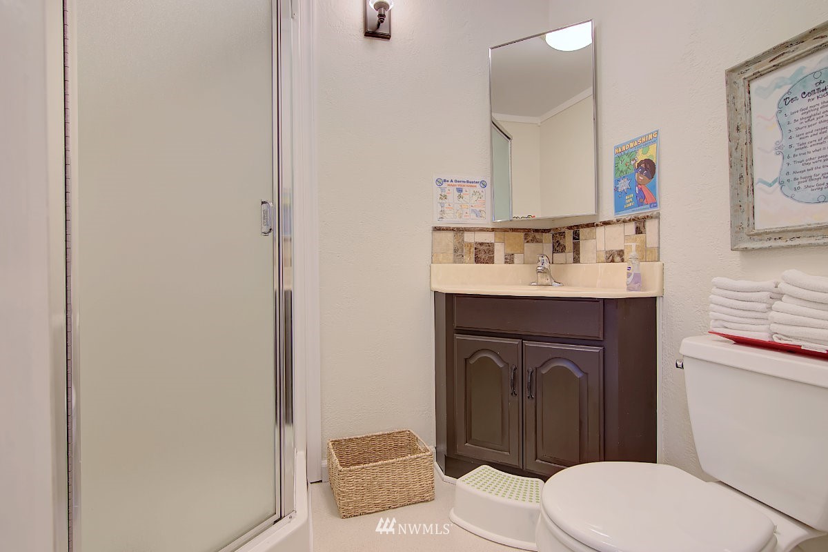 9304 Northeast 184th Place Bothell, WA 98011 - Photo 31 of 40 Gallery Image 31