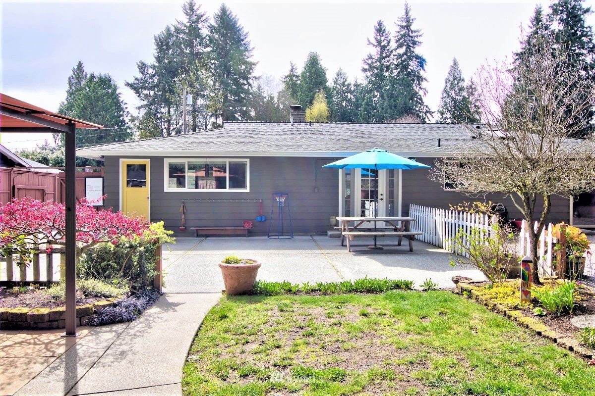 9304 Northeast 184th Place Bothell, WA 98011 - Photo 34 of 40 Gallery Image 34