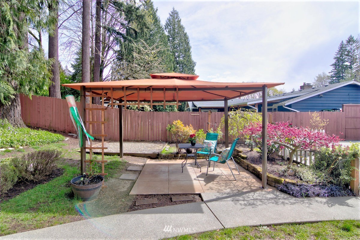 9304 Northeast 184th Place Bothell, WA 98011 - Photo 35 of 40 Gallery Image 35