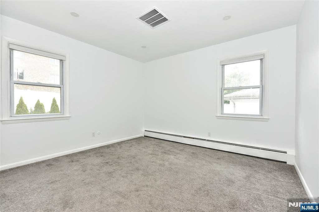 398 Mayer Court, Unit 2 Ridgefield, NJ 07657 - Photo 18 of 24