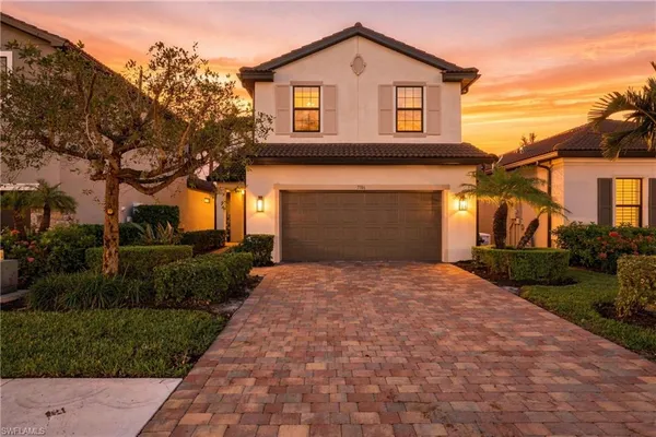 $899,999 | 7186 Wilton Drive North, Naples, FL 34109