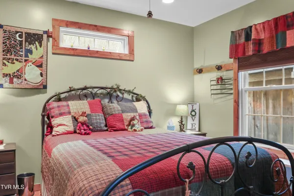 $890,000 | 150 Rice Road, Flag Pond, TN 37657