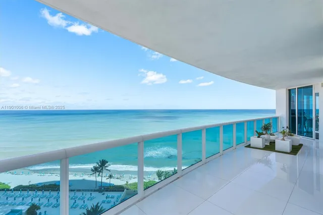 $2,610,000 | 2711 South Ocean Drive, Unit 1202, Hollywood, FL 33019