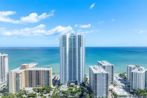 $2,610,000 | 2711 South Ocean Drive, Unit 1202, Hollywood, FL 33019