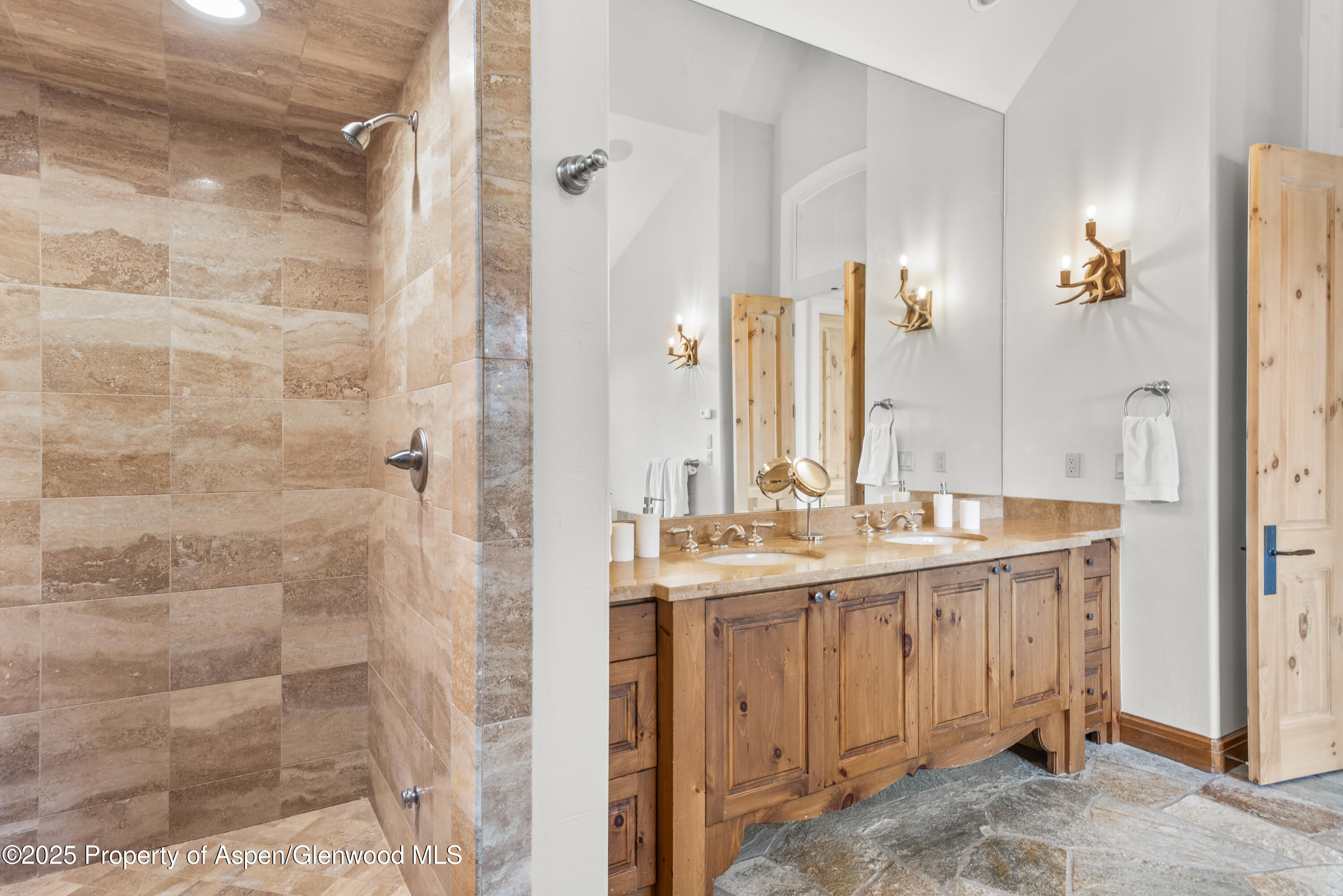 1495 Homestake Drive, Unit 2 Aspen, CO 81611 - Photo 31 of 42 48-1495Homestake_250430048