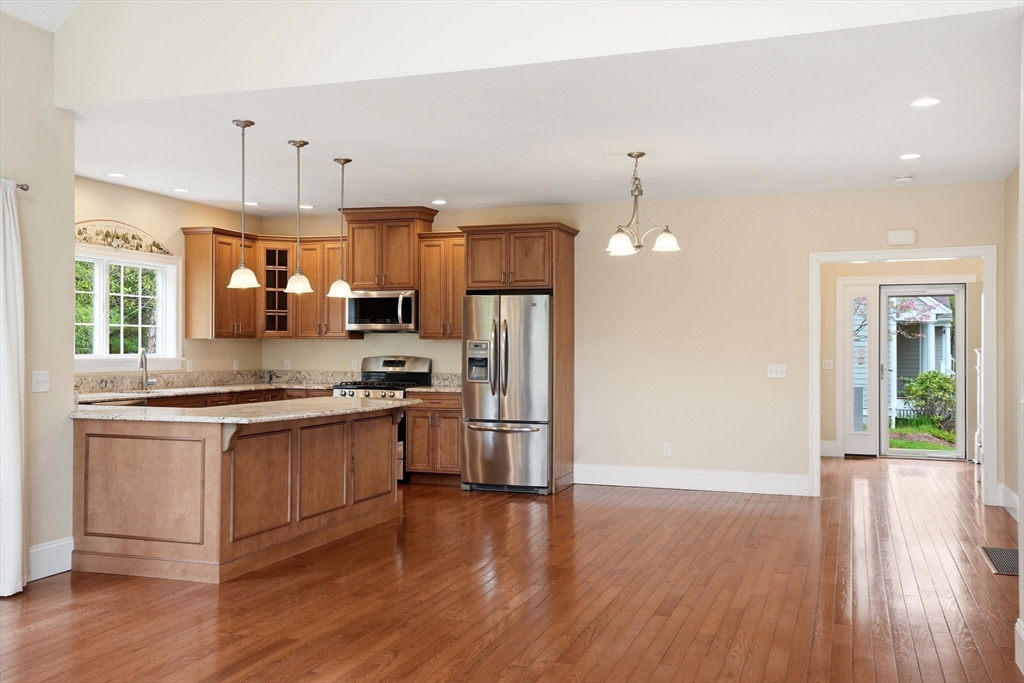 17 Hannah Brook Waye, Unit 9 Marshfield, MA 02050 - Photo 12 of 42