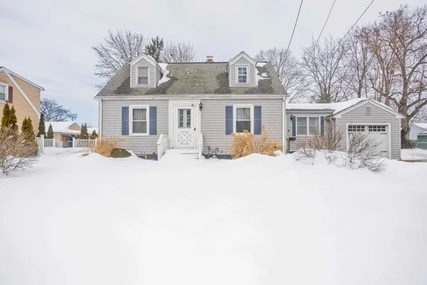 $284,900 | 70 Chateaugay Street, Chicopee, MA 01020