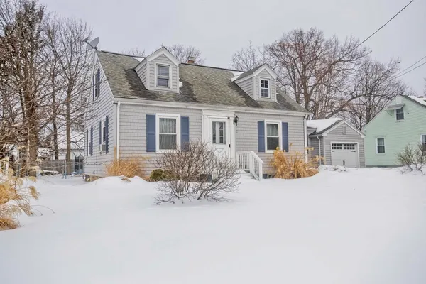 $284,900 | 70 Chateaugay Street, Chicopee, MA 01020