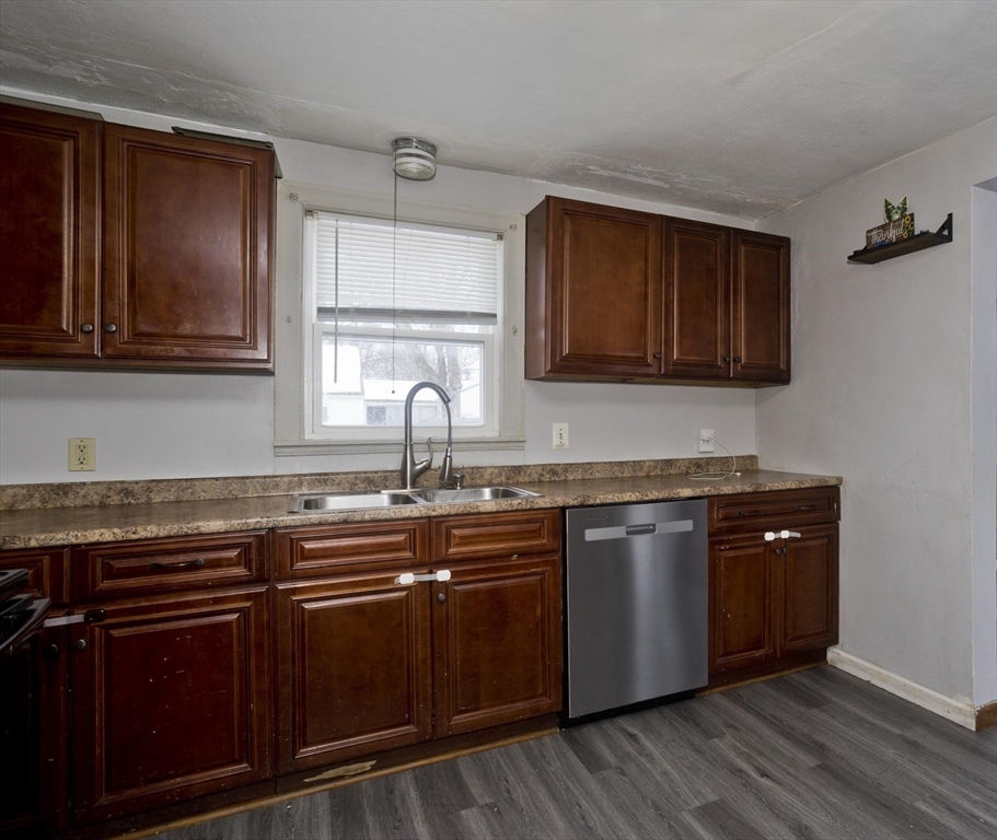 70 Chateaugay Street Chicopee, MA 01020 - Photo 3 of 17