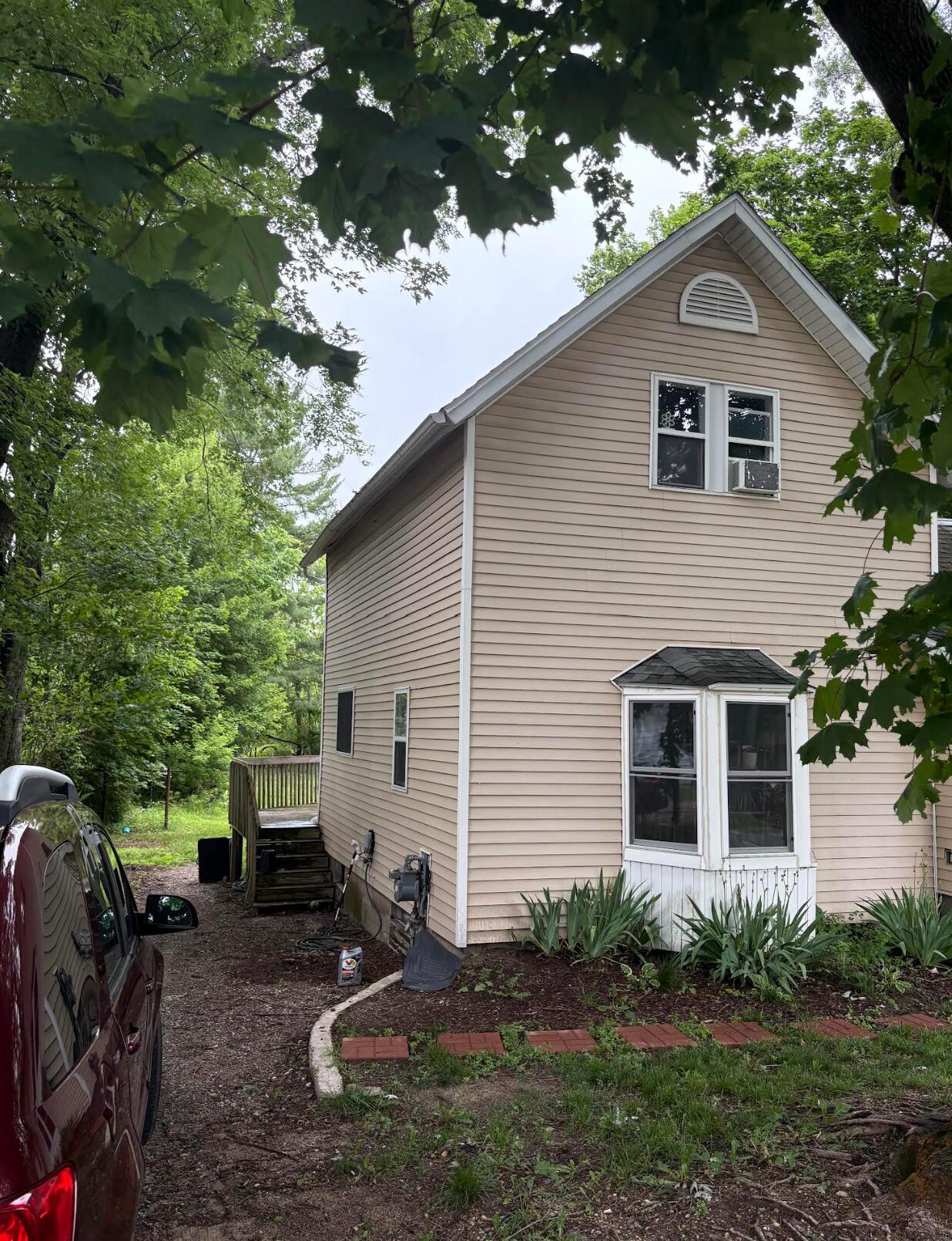 303 Rathburn Howard City, MI 49329 - Photo 4 of 28 13