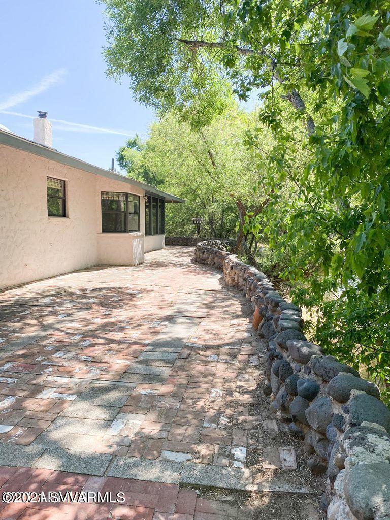 3260 East Rimrock Drive Rimrock, AZ 86335 - Photo 34 of 44 a view of a backyard of the house