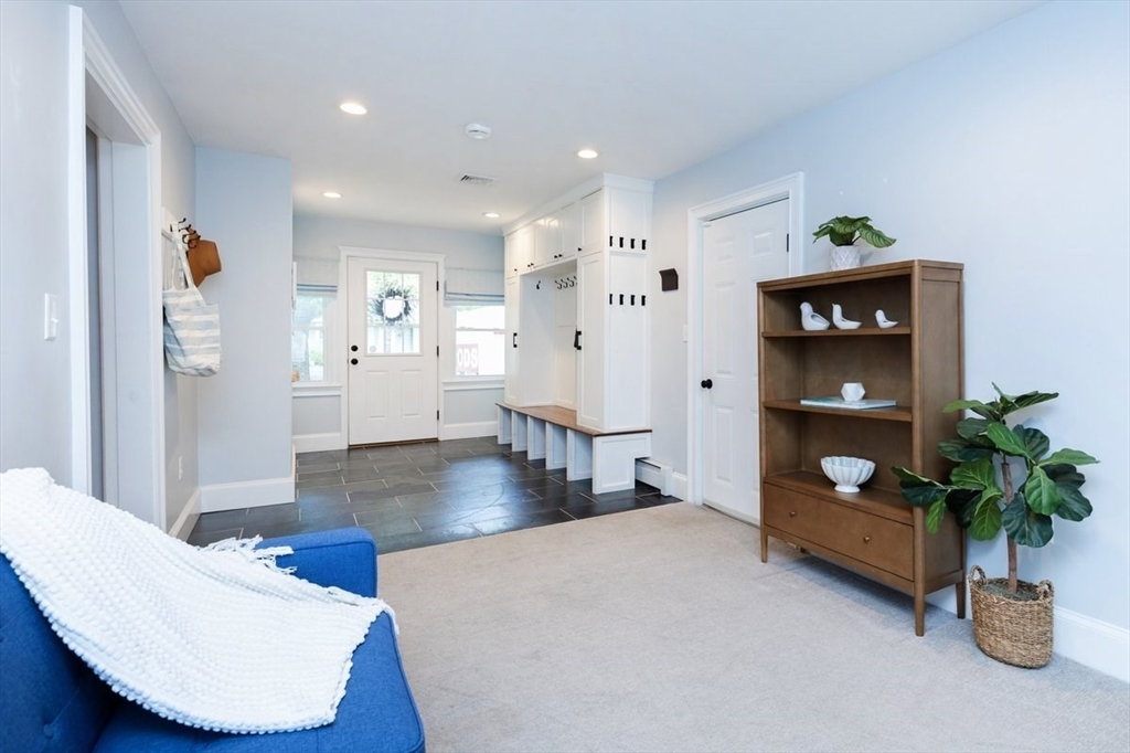 2 Amherst Road Andover, MA 01810 - Photo 5 of 41