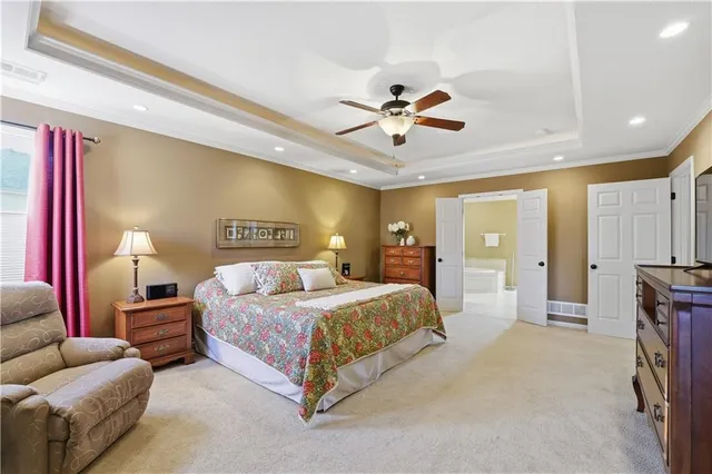 $550,000 | 10229 Avalon, Kansas City, MO 64154