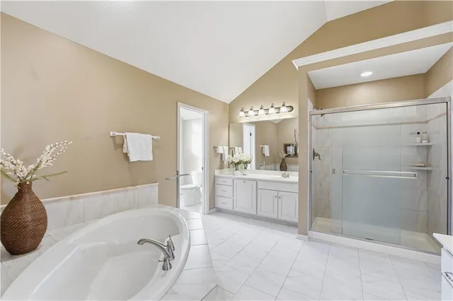 $550,000 | 10229 Avalon, Kansas City, MO 64154