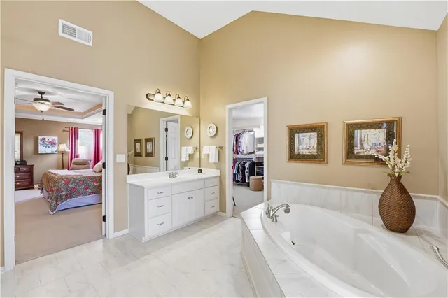 $550,000 | 10229 Avalon, Kansas City, MO 64154