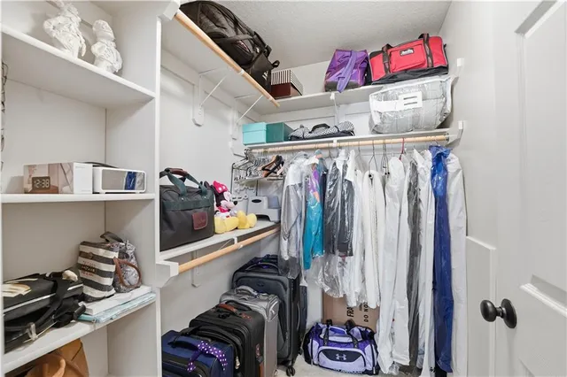 $550,000 | 10229 Avalon, Kansas City, MO 64154