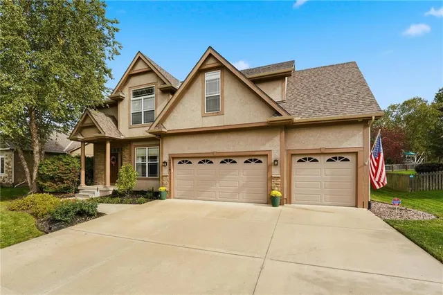 $550,000 | 10229 Avalon, Kansas City, MO 64154