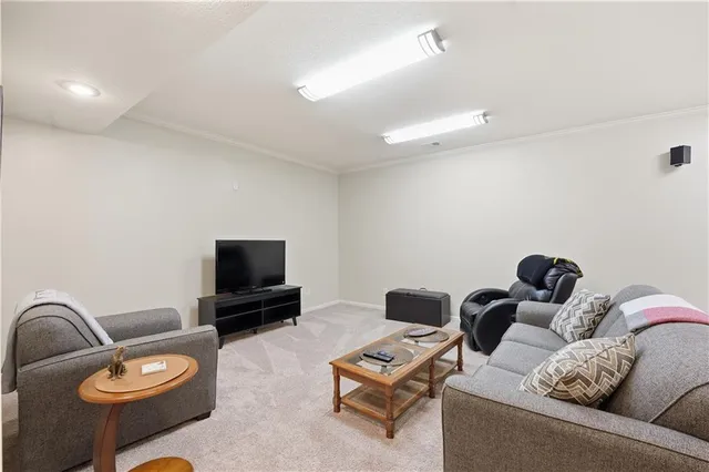 $550,000 | 10229 Avalon, Kansas City, MO 64154