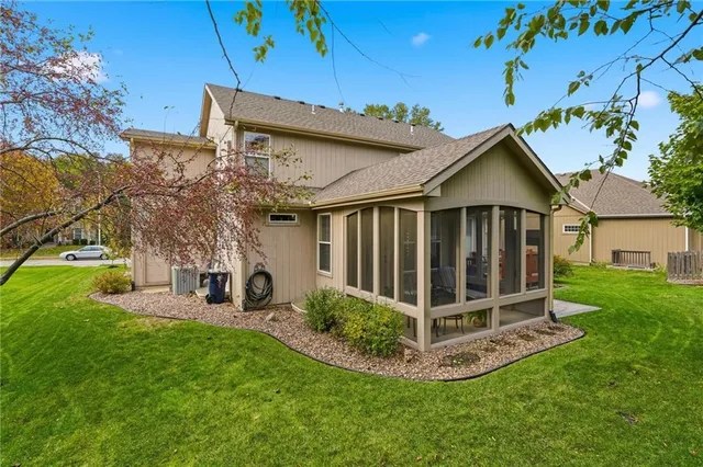 $550,000 | 10229 Avalon, Kansas City, MO 64154