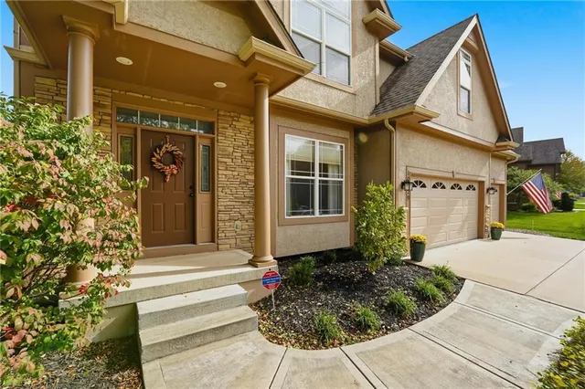 $550,000 | 10229 Avalon, Kansas City, MO 64154