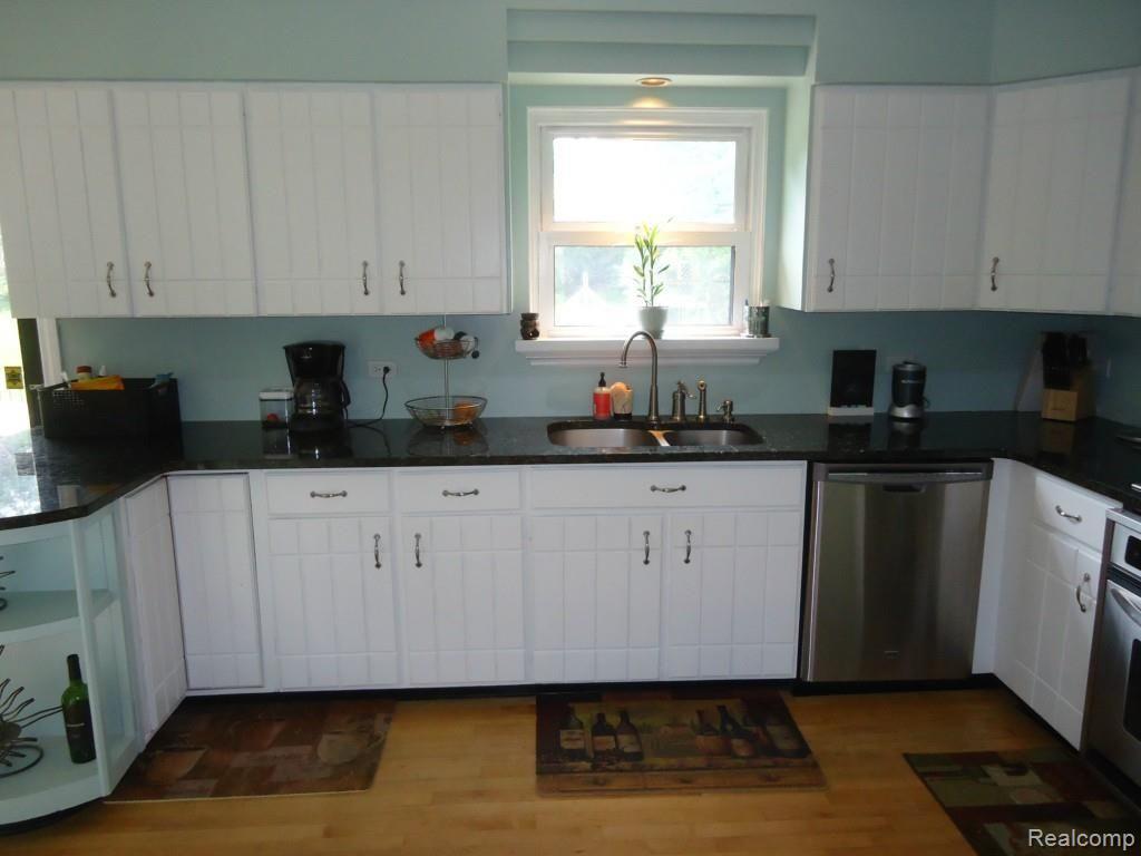 6335 Lahring Road Holly, MI 48442 - Photo 30 of 50 Kitchen 2