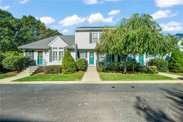 $560,000 | 3 Settlers Landing, Westerly, RI 02891