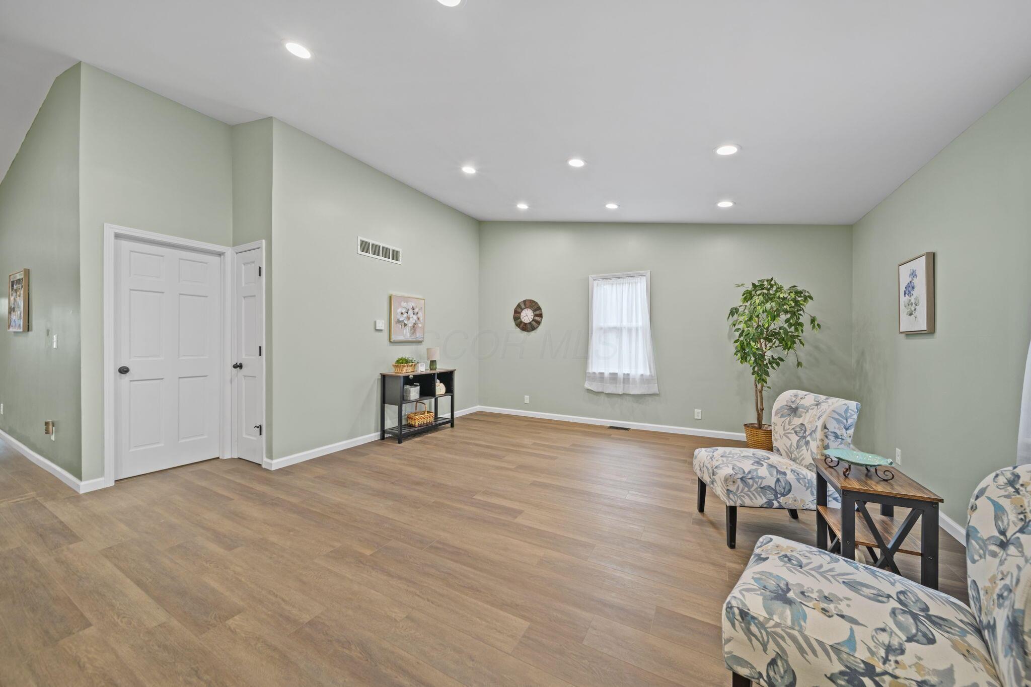 27695 Campbell Road Circleville, OH 43113 - Photo 18 of 64 18-web-or-mls-A7404825