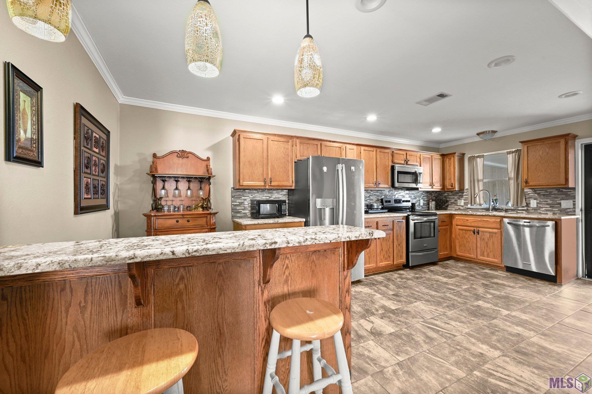 2103 Birch Ridge Avenue Baton Rouge, LA 70816 - Photo 8 of 16