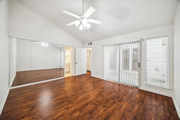 $2,200 | 1864 South Gessner Road, Houston, TX 77063