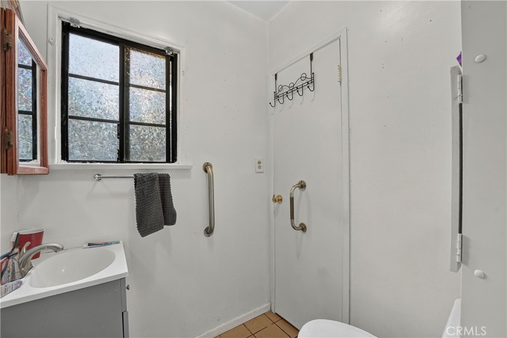 825 South Bluff Road Montebello, CA 90640 - Photo 25 of 47