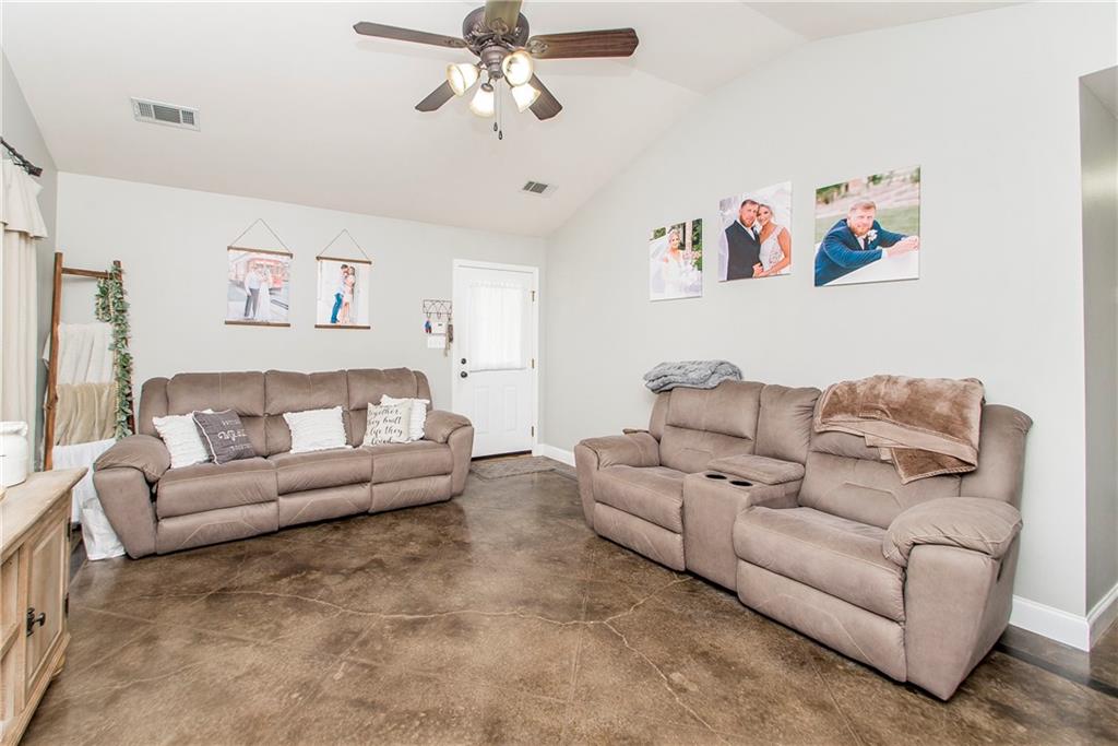 11503 Rabbit Run Hammond, LA 70401 - Photo 3 of 16 Gallery Image 3